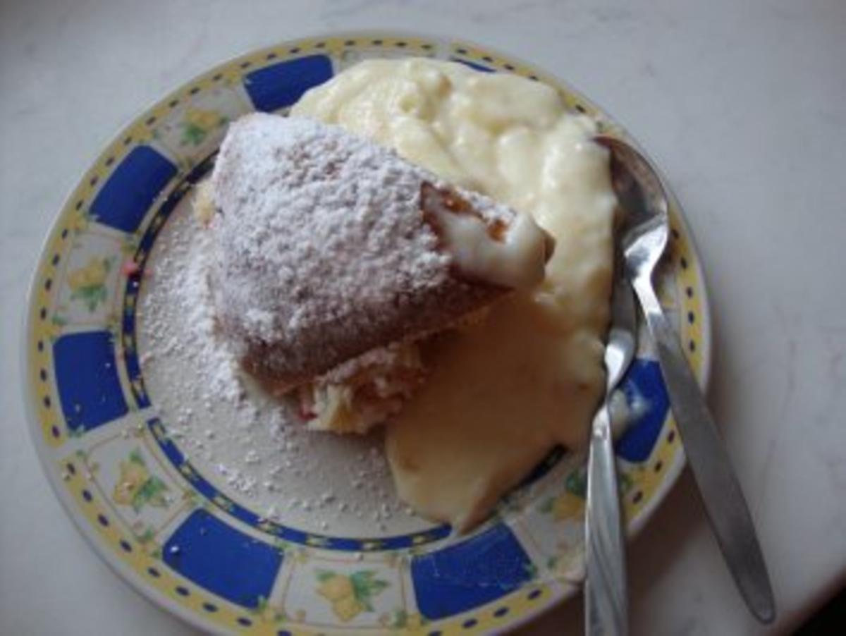 Bilder für Buchteln bei uns rohrnudel mit Vanilliesosse ein genuss Rezept