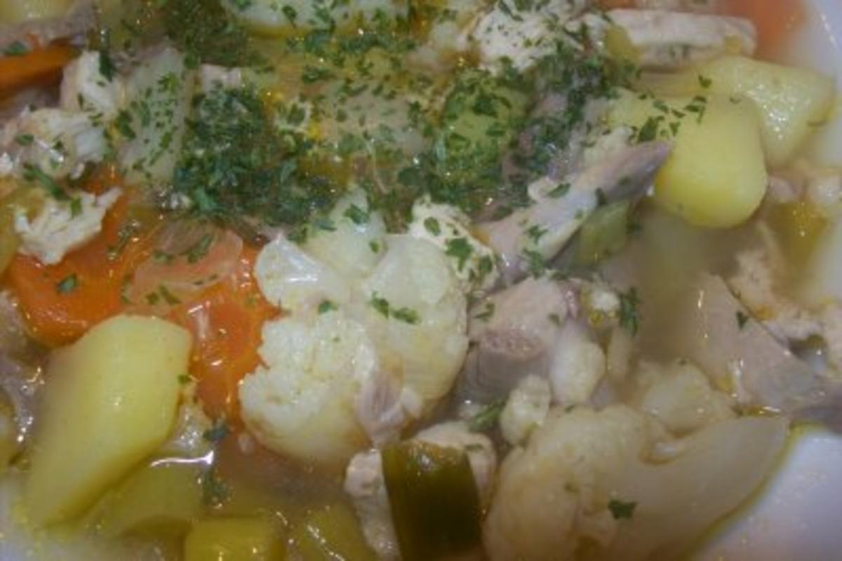 Eintopf - Gemüsesuppe mit Huhn - Rezept