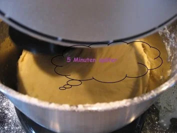 Rezept: Stollen- Rosinen pur Bild Nr. 3 Stollen- Rosinen pur - Rezept - Bild Nr. 3