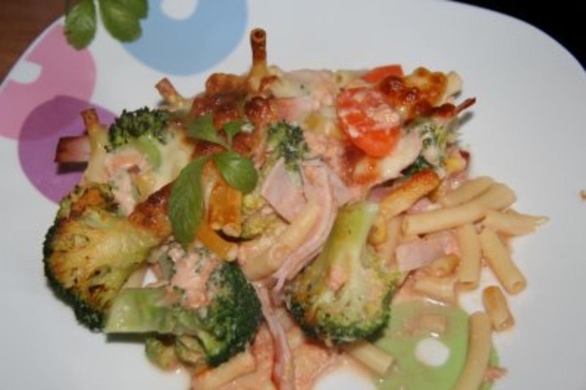 Bilder für Nudeln: Makkaroni - Broccoli - Auflauf - Rezept
