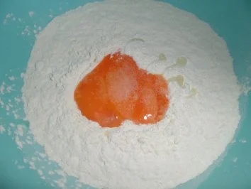 Rezept: Pute im Teigmantel mit asiatischer Litschi-Sauce Bild Nr. 3 Pute im Teigmantel mit asiatischer Litschi-Sauce - Rezept - Bild Nr. 3