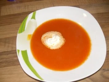 Rezept: Paprika-Tomatensüppchen Paprika-Tomatensüppchen - Rezept