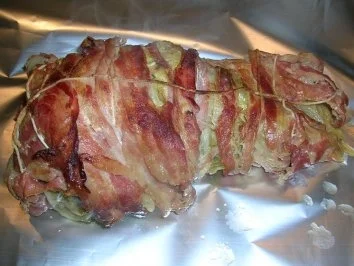 Rezept: falsches Kalbsfilet im Chinakohl- und Pancettamantel mit kleinen Röstis Bild Nr. 8 falsches Kalbsfilet im Chinakohl- und Pancettamantel mit kleinen Röstis - Rezept - Bild Nr. 8