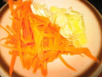 Rezept: Suppe: Meine Leberknödelsuppe... Bild Nr. 2 Suppe: Meine Leberknödelsuppe... - Rezept - Bild Nr. 2