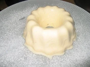 Dessert: Zwei Jahre Kochbar! Für Euch: Bayr. Creme als Gugelhüpfchen.... - Rezept - Bild Nr. 2