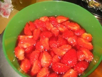 Dessert: Zwei Jahre Kochbar! Für Euch: Bayr. Creme als Gugelhüpfchen.... - Rezept - Bild Nr. 3