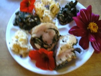 Rezept: Putenbrust- Rouladen.. mit Champinons-Petersilie-Füllung Bild Nr. 2 Putenbrust- Rouladen.. mit Champinons-Petersilie-Füllung - Rezept - Bild Nr. 2