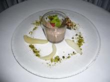 Geminzte Mousse au chocolat mit Vanille-Birnenspalten - Rezept