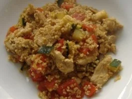 Bulgur-Pfanne mit Hühnchen und Gemüse - Rezept