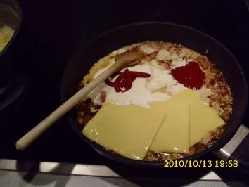 Zwiebel - Specksauce mit Bandnudeln - Rezept - Bild Nr. 3