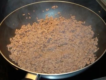 Rezept: Röhrennudeln mit Rinderhack & Joghurt-Knoblauch-Sauce Bild Nr. 7 Röhrennudeln mit Rinderhack & Joghurt-Knoblauch-Sauce - Rezept - Bild Nr. 7