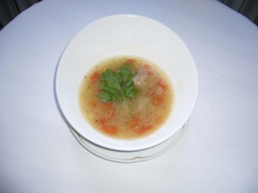 Saure Suppe mit Fleischklößchen - einfach - 44 kcal/100g Saure Suppe mit Fleischklößchen - einfach - 44 kcal/100g