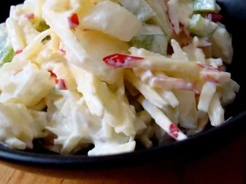 Rezept: Zwiebel-Apfel-Paprikasalat Bild Nr. 3 Zwiebel-Apfel-Paprikasalat - Rezept - Bild Nr. 3