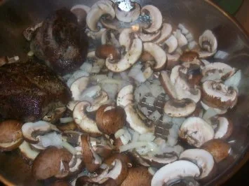 Lamm mit Pilzrahm und Bandnudeln - Rezept - Bild Nr. 4