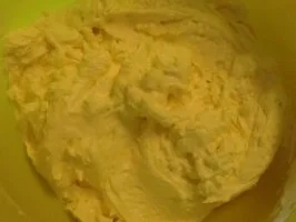 Rezept: *** Buttercreme - Schnittchen mit Schoko - Rumguß *** Bild Nr. 6 *** Buttercreme - Schnittchen mit Schoko - Rumguß *** - Rezept - Bild Nr. 6