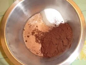 Rezept: *** Buttercreme - Schnittchen mit Schoko - Rumguß *** Bild Nr. 9 *** Buttercreme - Schnittchen mit Schoko - Rumguß *** - Rezept - Bild Nr. 9