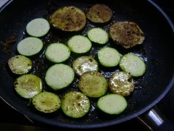 Zucchini-Auberginen-Pfanne - Rezept - Bild Nr. 10