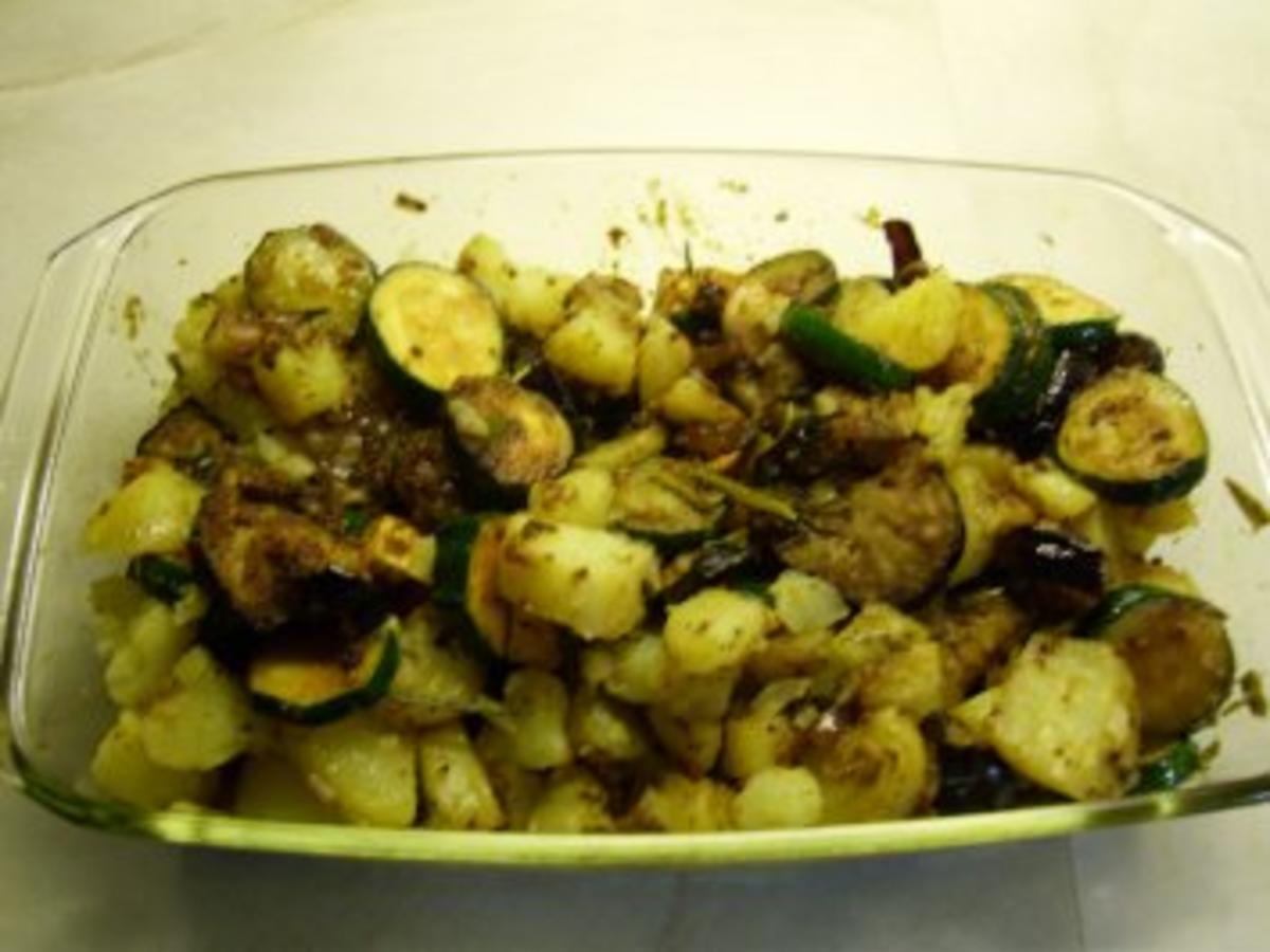 Zucchini-Auberginen-Pfanne - Rezept mit Bild - kochbar.de