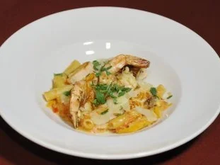 Rigatoni mit Lachs, Tomaten und Robiola (Moritz Lindbergh) - Rezept