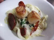 Rezept: Jakobsmuscheln mit Spinatrisotto Jakobsmuscheln mit Spinatrisotto - Rezept