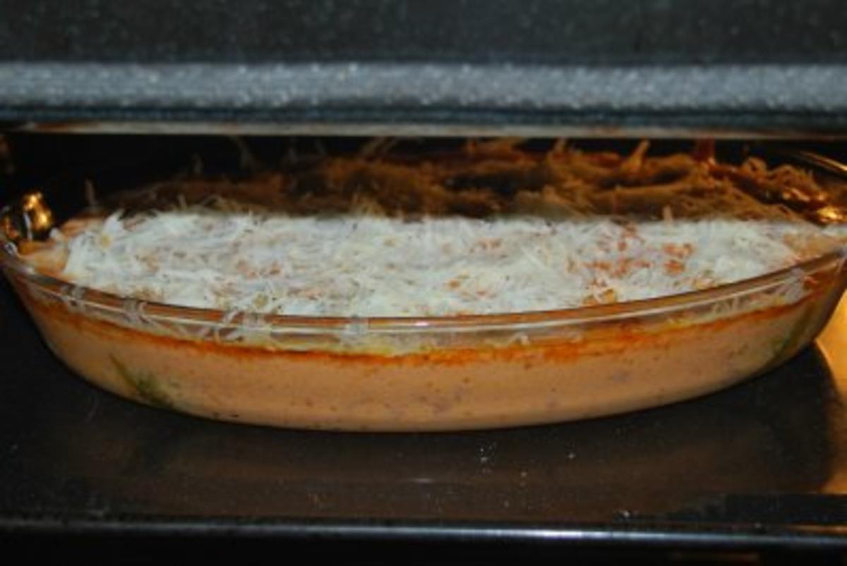 Spinat-Ricotta-Cannelloni in tomatisierter Roquefort-Bechamélsoße - Rezept - Bild Nr. 15