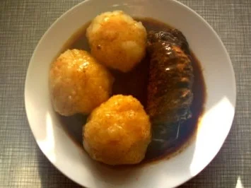 Rezept: Rinderroulade mit vogtländischen Klößen ( Grüne Klöse ) Bild Nr. 4 Rinderroulade mit vogtländischen Klößen ( Grüne Klöse ) - Rezept - Bild Nr. 4