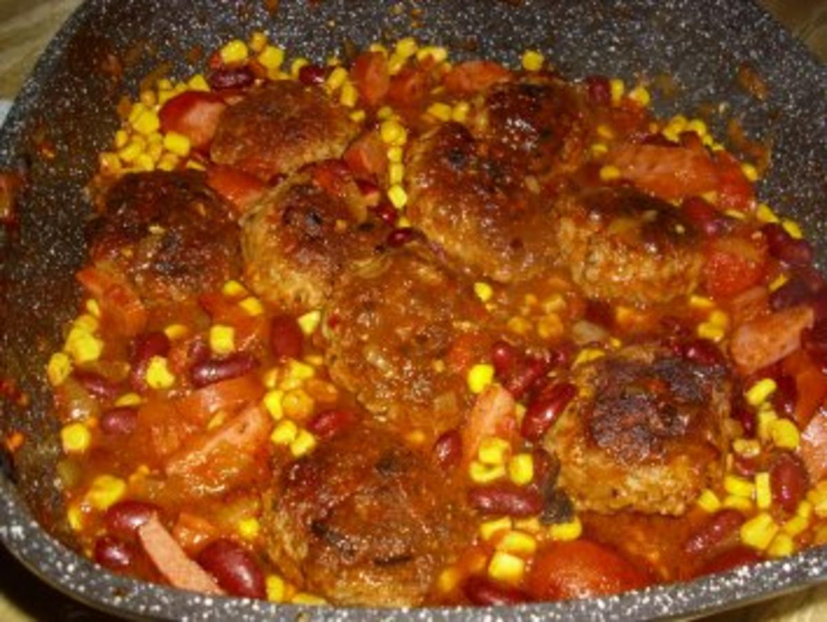 Frikadellen-Pfanne "Chili con Carne" - Rezept