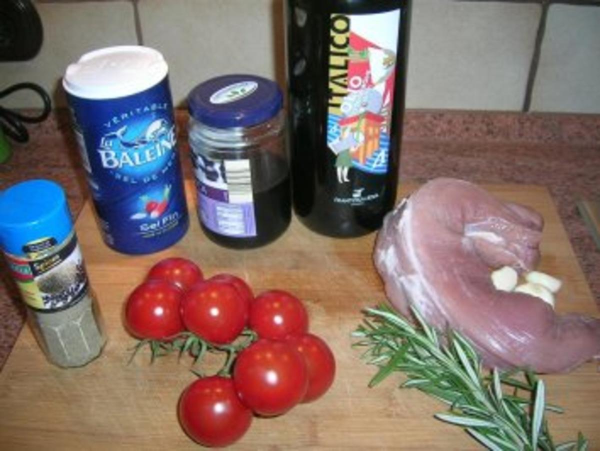 Schweinefilet toskanische Art mit Oliven-Vinaigrette und Rosmarinkartoffeln - Rezept - Bild Nr. 4