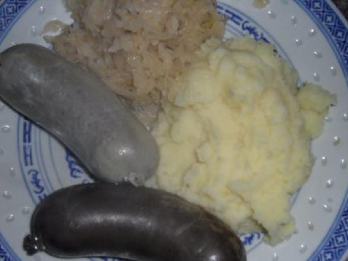 Bilder für Frische Blut- und Leberwurst mit Sauerkraut & Püree - Rezept