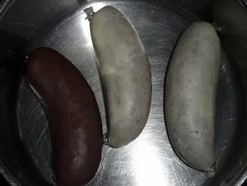 Frische Blut- und Leberwurst mit Sauerkraut & Püree - Rezept - Bild Nr. 3