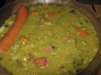 Erbsensuppe, wie ich sie mache für 10, aber mit 6 Personen  war Schicht im Schacht - Rezept