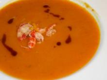 Suppe: Exotische Kürbissuppe mit Flusskrebs-Einlage - Rezept