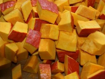 Rezept: Suppe: Exotische Kürbissuppe mit Flusskrebs-Einlage Bild Nr. 3 Suppe: Exotische Kürbissuppe mit Flusskrebs-Einlage - Rezept - Bild Nr. 3