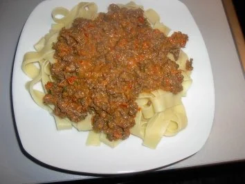 Paprikahackfleisch mit Bandnudeln - Rezept