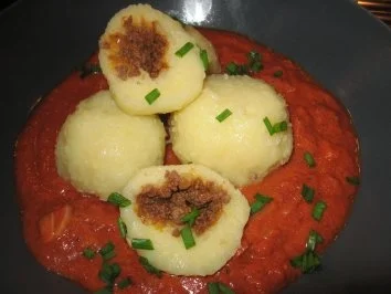 Rezept: Gefüllte Kartoffel-Hack-Klöße Bild Nr. 3 Gefüllte Kartoffel-Hack-Klöße - Rezept - Bild Nr. 3