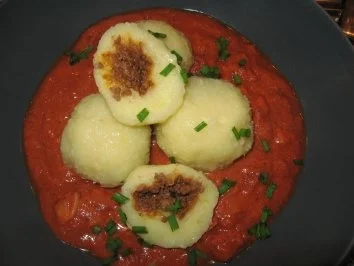 Rezept: Gefüllte Kartoffel-Hack-Klöße Bild Nr. 4 Gefüllte Kartoffel-Hack-Klöße - Rezept - Bild Nr. 4