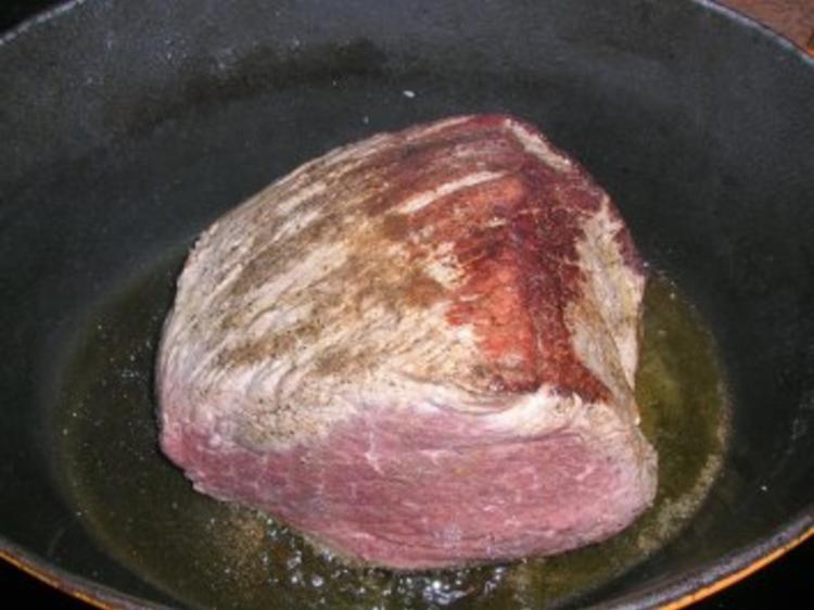 Giacommos Rinderbraten in Olivenöl geschmort, mit Polenta und Broccoli ...