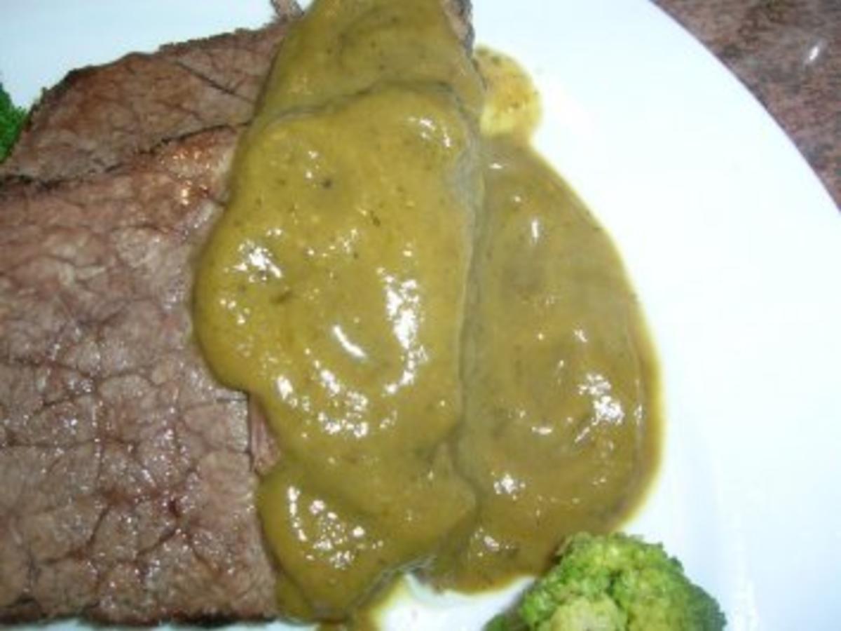 Giacommos Rinderbraten in Olivenöl geschmort, mit Polenta und Broccoli ...