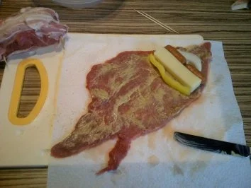 Rezept: "HAUPTGERICHT" Rinderroulade trifft auf Käse Bild Nr. 4 "HAUPTGERICHT" Rinderroulade trifft auf Käse - Rezept - Bild Nr. 4