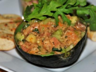 Fruchtiger Lachstatar-Salat - Rezept