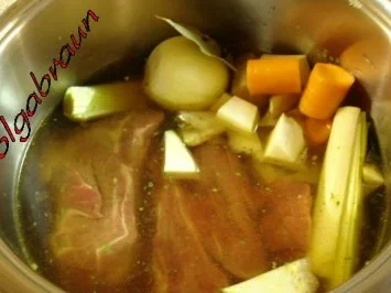 Rezept: Gekochte Rinderschulter mit Kräuterpfannkuchen Bild Nr. 3 Gekochte Rinderschulter mit Kräuterpfannkuchen - Rezept - Bild Nr. 3