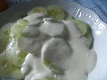 Rezept: gefüllte Paprikaschoten auf Kartoffelpürree und als Beilage Sauerrahmgurken, Bild Nr. 7 gefüllte Paprikaschoten auf Kartoffelpürree und als Beilage Sauerrahmgurken, - Rezept - Bild Nr. 7