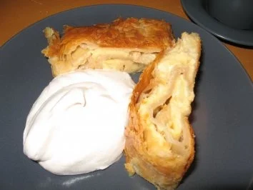 Rezept: ☆☆ Quark-Vanillestrudel mit Äpfeln und Zimtsahne ☆☆ Bild Nr. 4 ☆☆ Quark-Vanillestrudel mit Äpfeln und Zimtsahne ☆☆ - Rezept - Bild Nr. 4