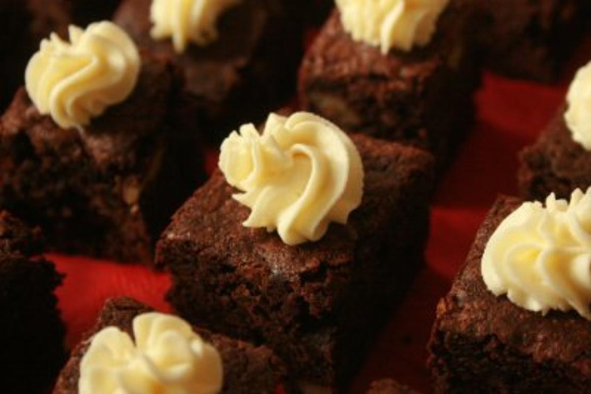 Karamell-Brownies mit Frischkäse-Topping - Rezept