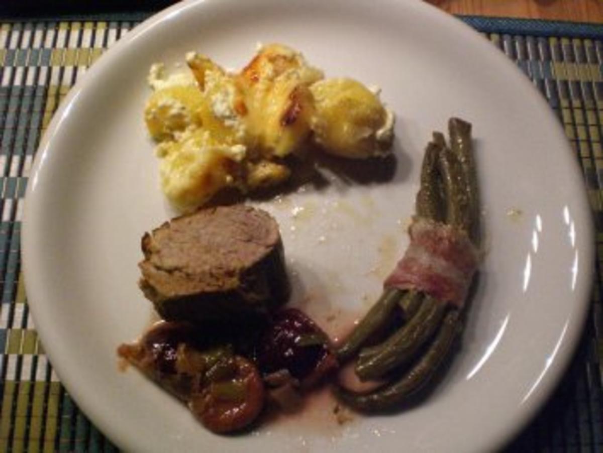 Schweinefilet mit Creme fraiche-Kartoffeln aus dem Backofen - Rezept ...