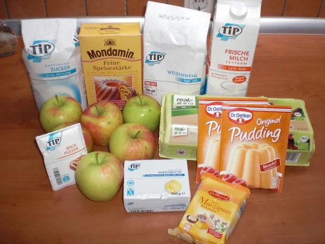 Apfelkuchen mit Marzipanpudding-Guss - Rezept - Bild Nr. 2