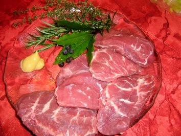 Schweinebäckchen in Rotwein geschmort - Rezept - Bild Nr. 4