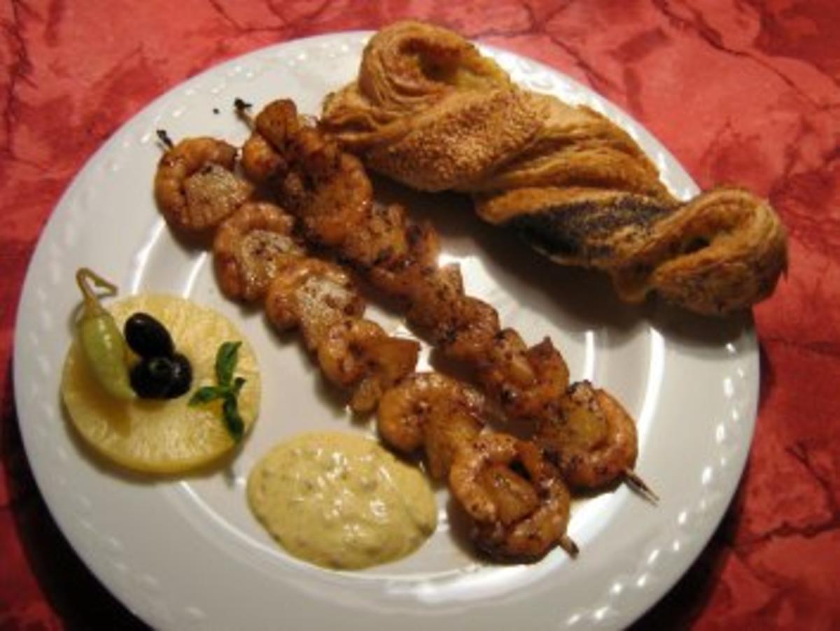 Fruchtige Garnelenspieße mit Curry-Dip - Rezept By beate2043