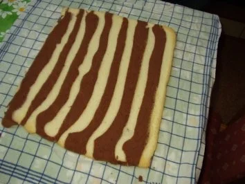 Rezept: Bisquitrolle im Zebralook Bild Nr. 2 Bisquitrolle im Zebralook - Rezept - Bild Nr. 2