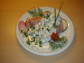 Matjesfilet auf Pumpernickel  (Aalrauchmatjes) - Rezept